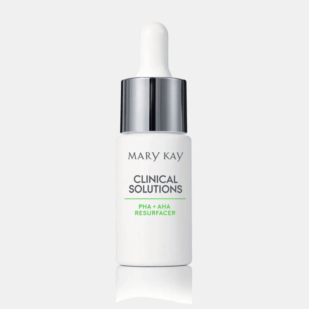 Fotografia da embalagem do produto Mary Kay Clinical Solutions® Peeling PHA+AHA, utilizada para ilustrar artigo sobre ácidos para a pele.