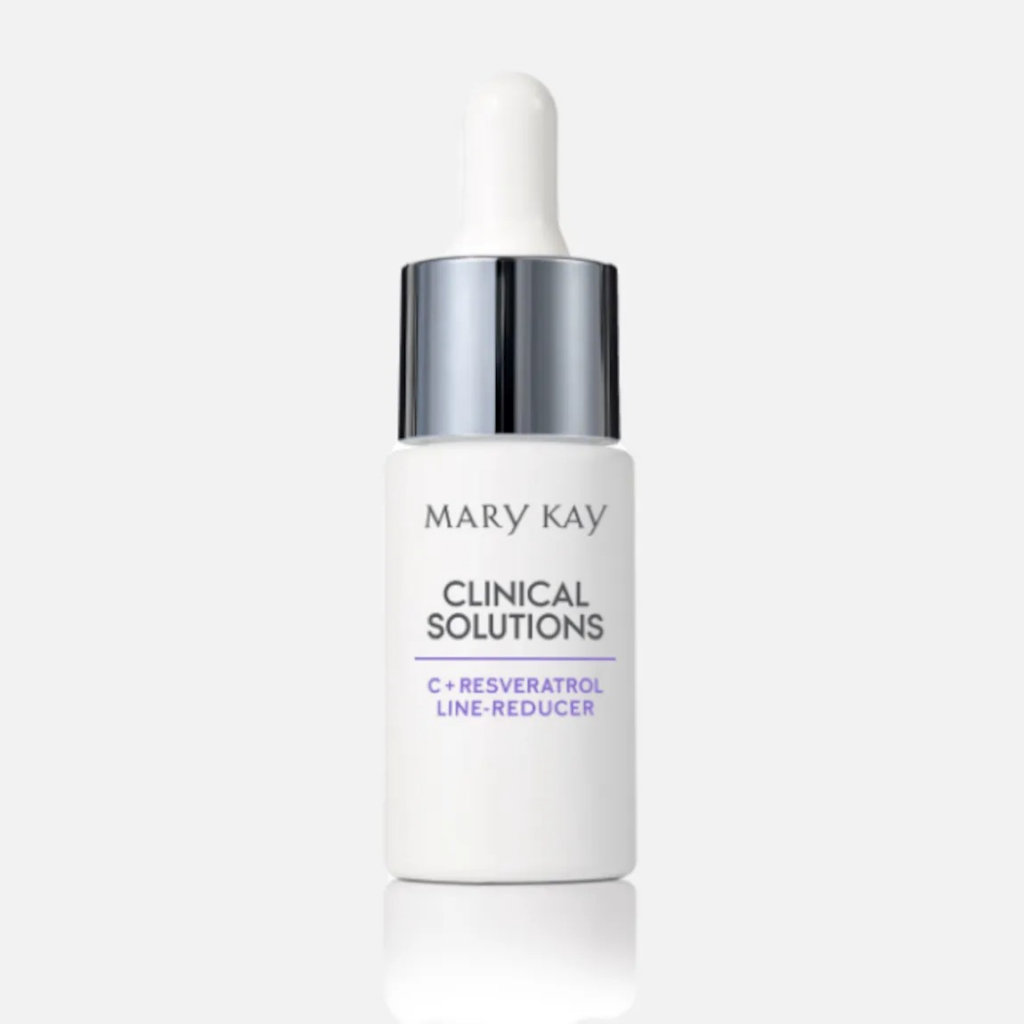 Fotografia da embalagem do produto Mary Kay Clinical Solutions® Redutor de Linha C + Resveratrol, utilizada para ilustrar artigo sobre vitamina para pele.